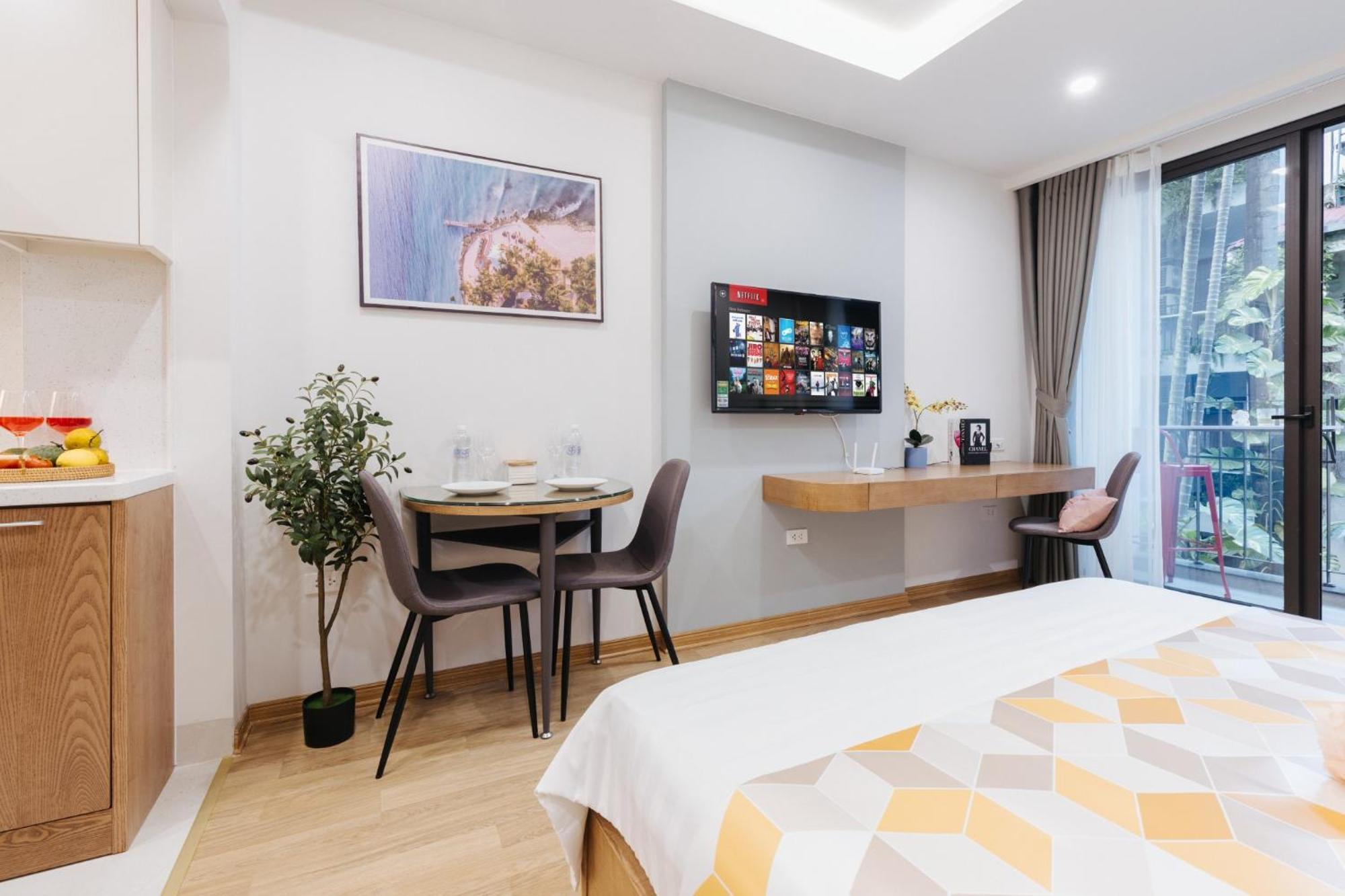 Margaery Boutique Apartment & Skyon9 Rooftop Bar - Hanoi — Photos 3