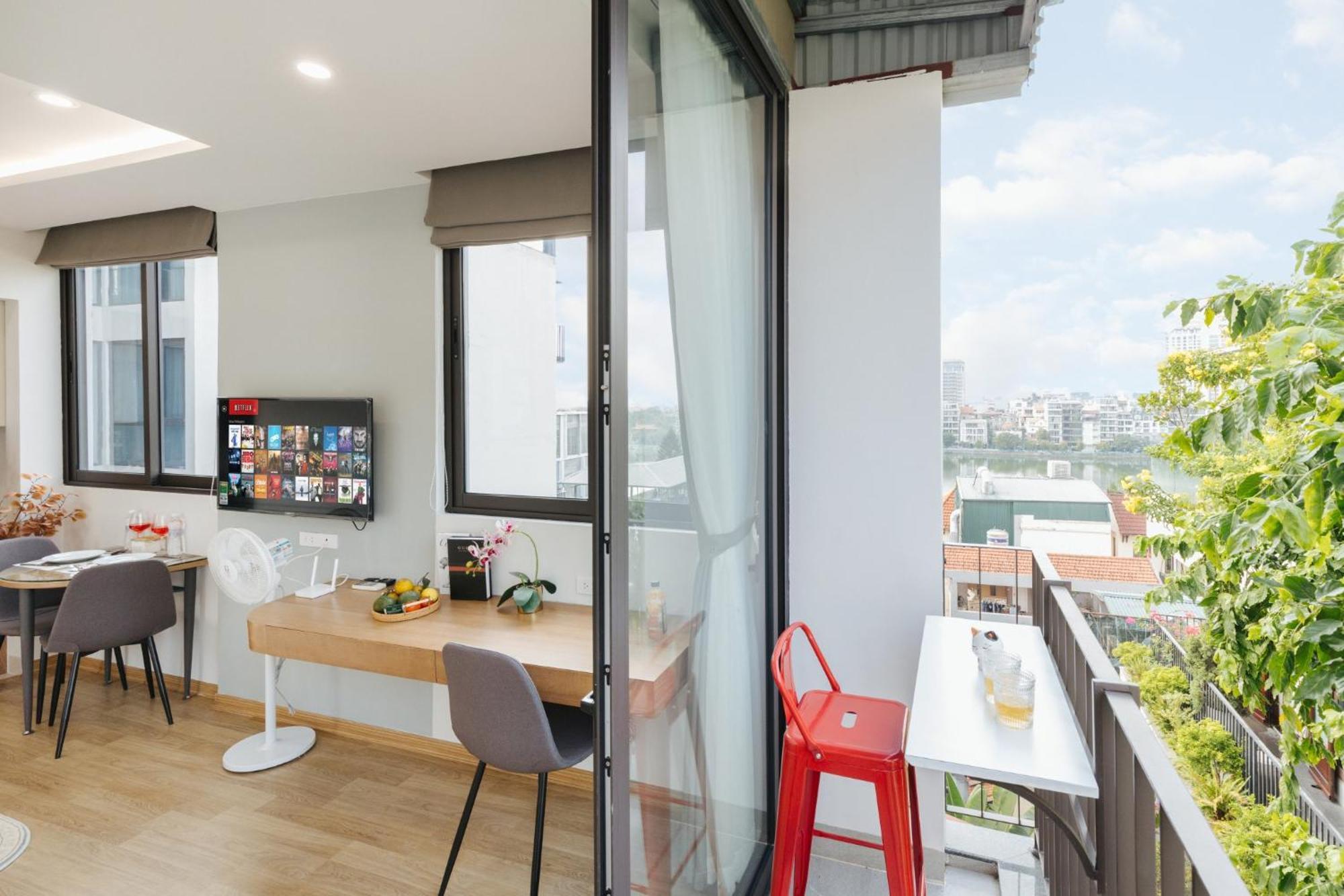Margaery Boutique Apartment & Skyon9 Rooftop Bar - Hanoi — Photos 2